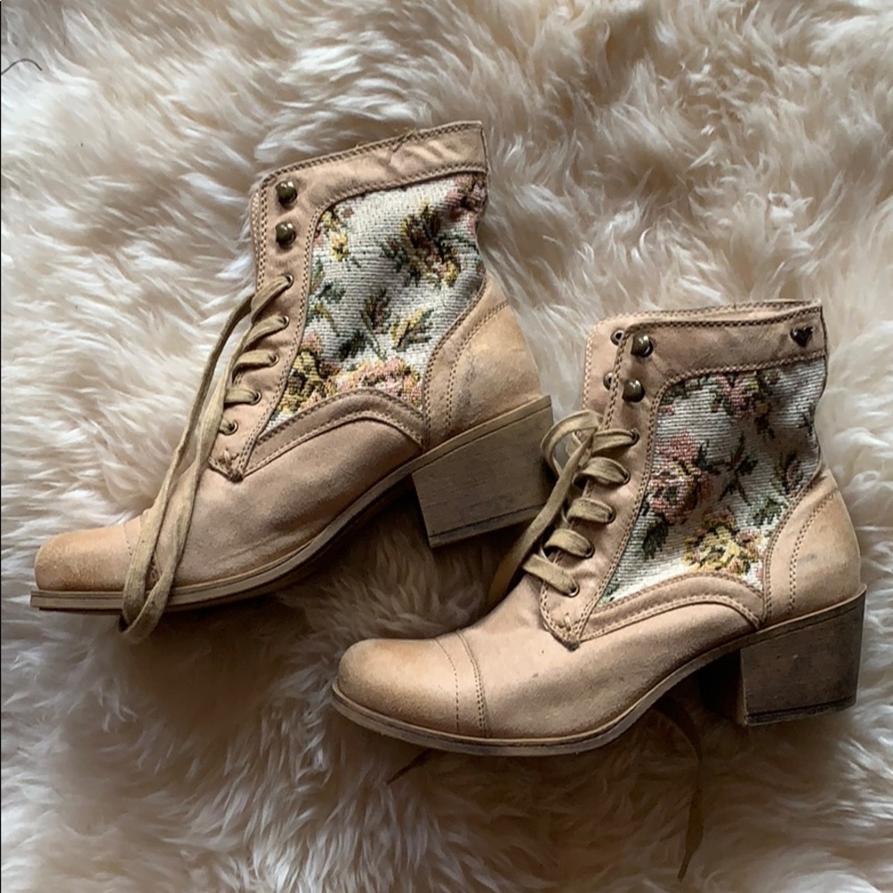 ROXY ankle boots! Decent condition priced to sell